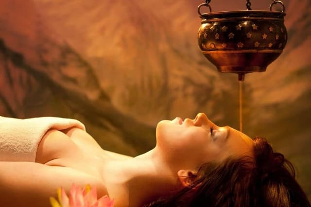 Massaggio Shirodara Massaggio Shirodara